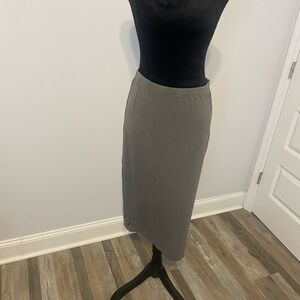 Grey pencil skirt